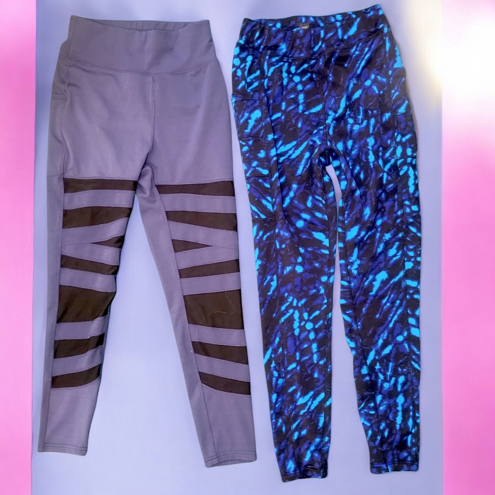 Two Pairs Of Leggings With Pockets, Size Medium